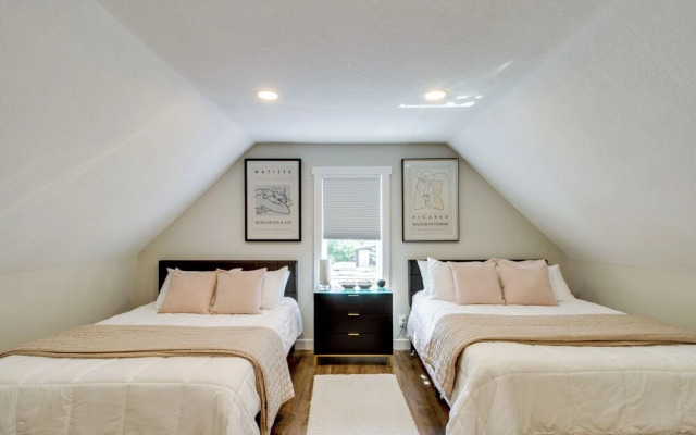 Stylish 'crosby Cottage' - 1 Mi to Serpent Lake!