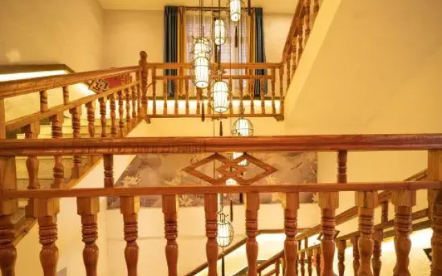 Yunyinxi Junlanzhai Homestay (Phoenix Ancient City Branch)