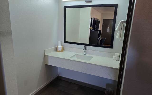 Motel 6 Oklahoma City, OK - Frontier City