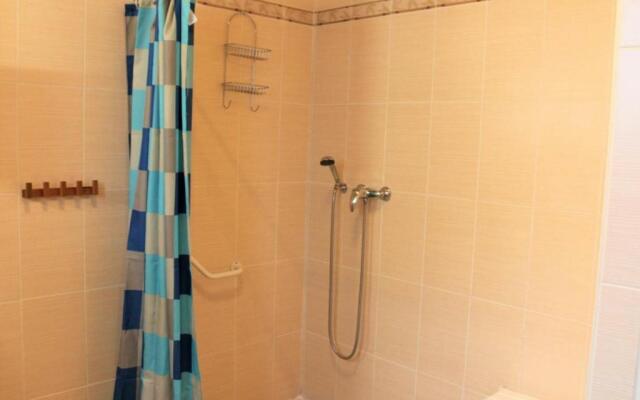 Gite Mazeyrolles, 3 pièces, 4 personnes - FR-1-616-106