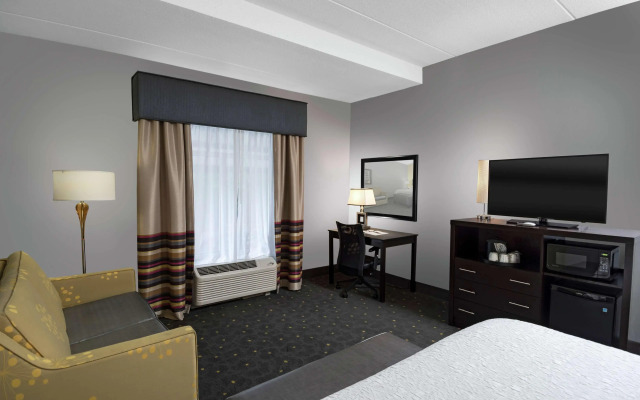 Hampton Inn & Suites Raleigh Downtown