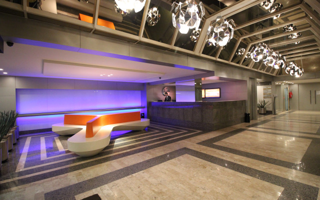 Hotel Boulevard Plaza