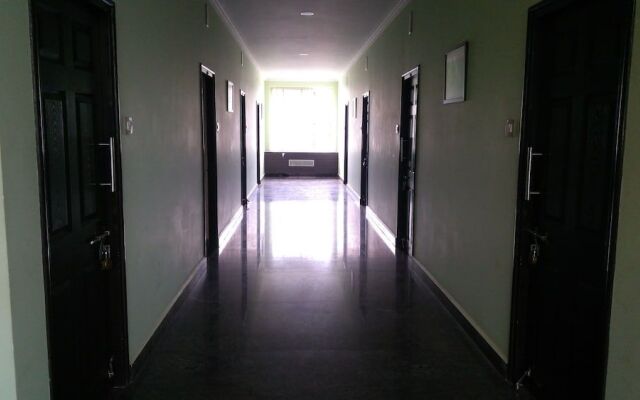 Iroomz Aditya Residency
