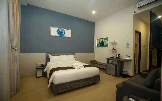 Green Rose Hotel