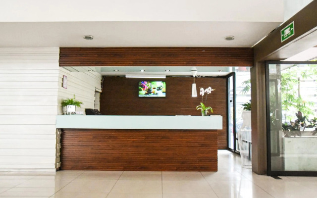 Hotel Expo Plaza Business and Family Guadalajara