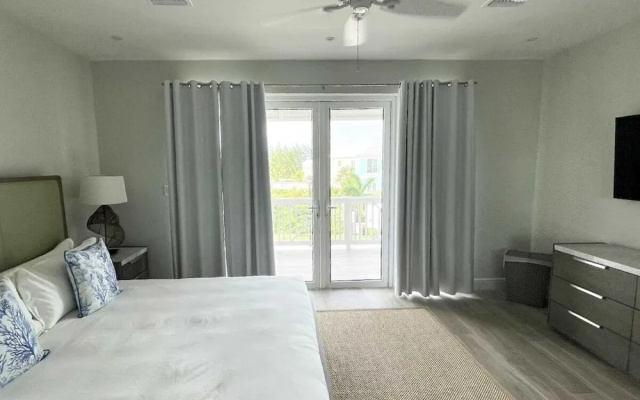 Palm Cay Marina, Resort & Spa