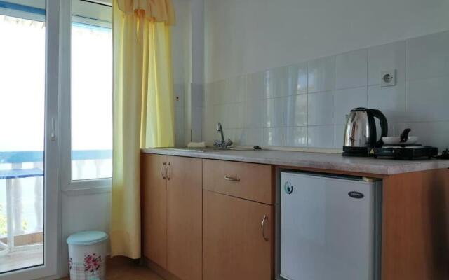 PIGANOUSA STUDIO Vromolithos Beach