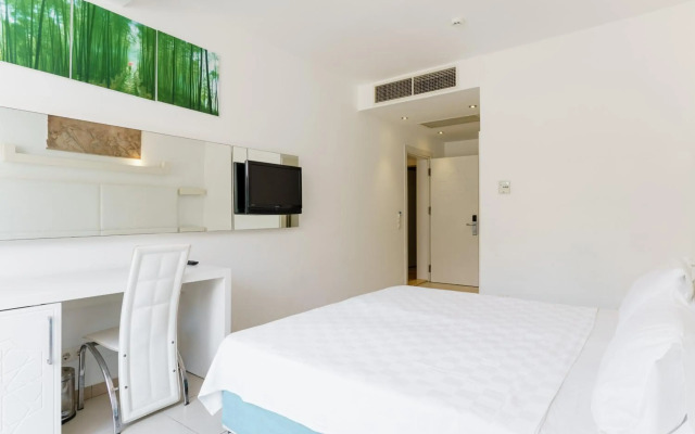 Costa Luvi Hotel