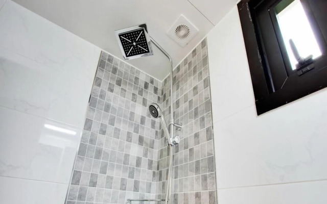 Yesu Coffeeenaru Pension