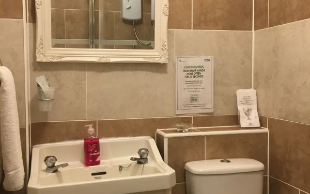 Glenheath Hotel
