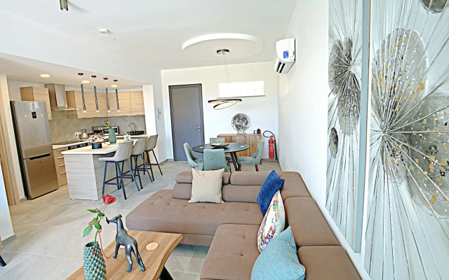 Golden Tree Apartment
