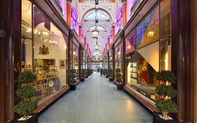 Stunning Mayfair 3 Bed £8 million Air Conditioned