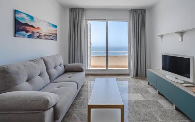 Amazing apartment with sea views PA06