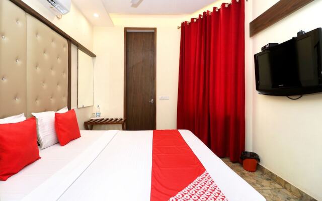 Hotel Jeevak by OYO Rooms