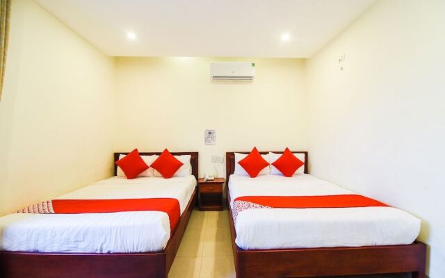 OYO 488 Hung Thu Hotel