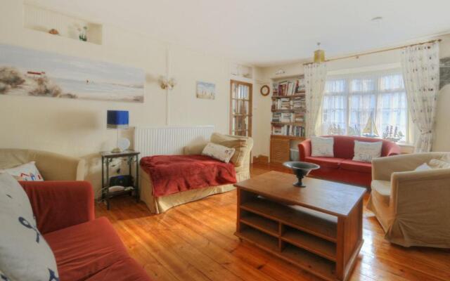Waltham House