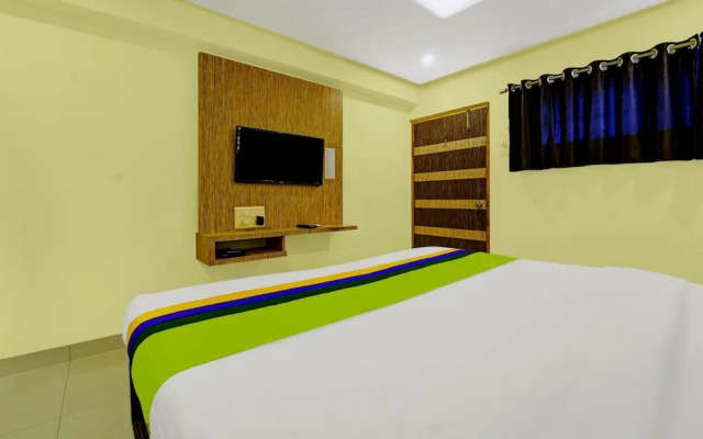 OYO 19321 Hotel Surya Comforts