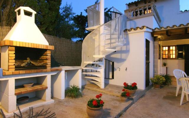 Roig Miquel Beatiful house just 10m driving from Pollensa