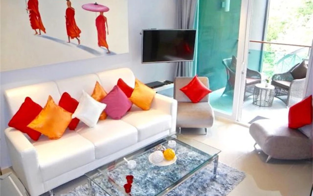 Emerald Patong 2 bedrooms Apartment Mountain View