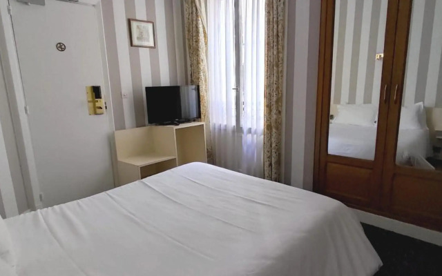 Golden Tulip Opera De Noailles