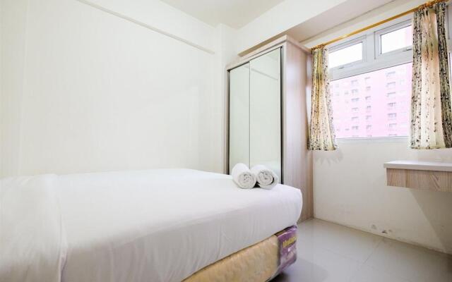 Comfortable 2BR Green Pramuka Apartment