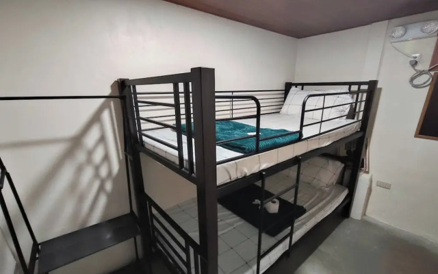 La Ud Lounge and Hostel