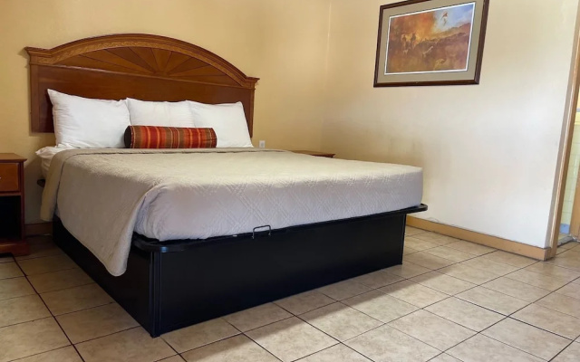 Budget Inn Motel