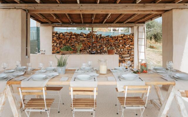 Charm and well-being in a rural setting. Dedicated to all those who seek comfort and style but love-Casa Rurale Botonto