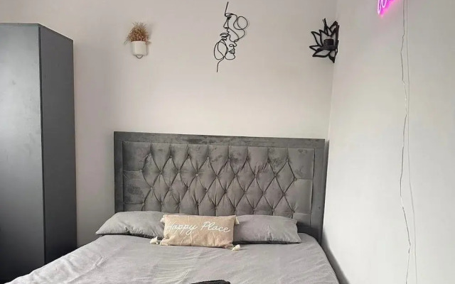 The Hideaway Home BD5 - 2 Bed Lovely Modern House