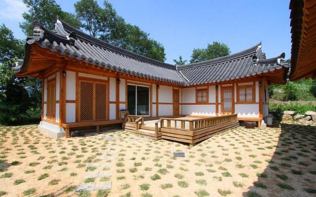 Gyeongju Hanok Pen Town Guesthouse