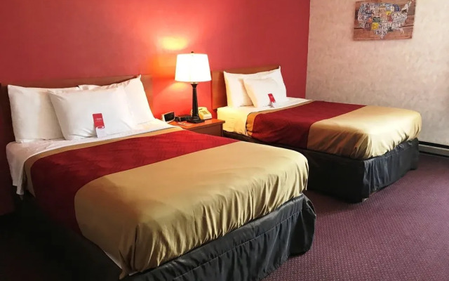 Econo Lodge Watertown