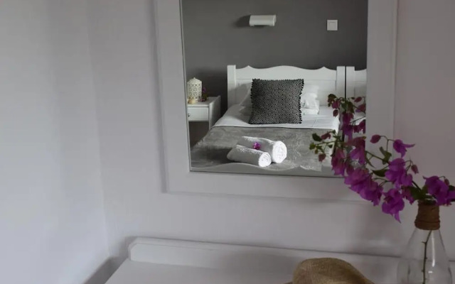 Kalimera Studios and Apartments