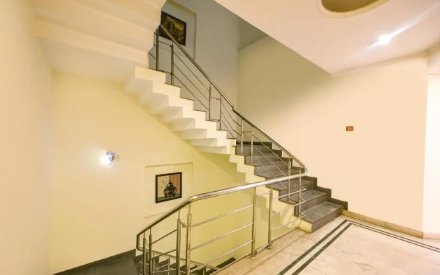 Gracious Inn Hotel by OYO Rooms