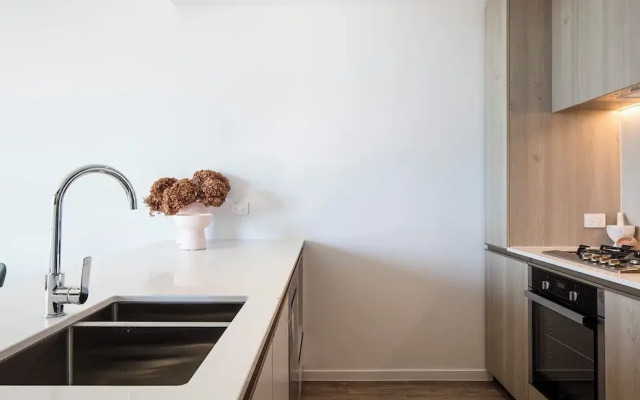 Kangaroo Point Apartments by Urban Rest