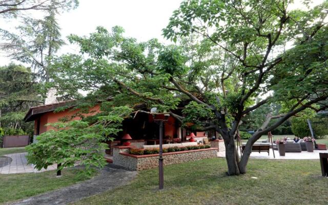 I Lari Castel Del Monte