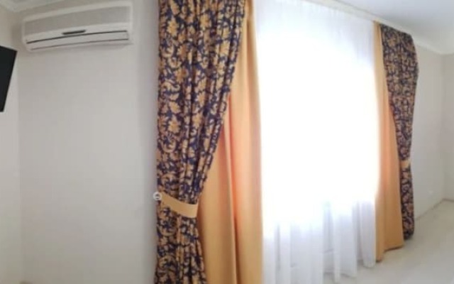 Levoberezhnaya Hotel