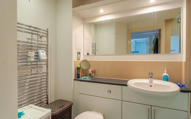 Oyster Wharf Suites