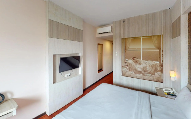 The Golden Bay Hotel Batam
