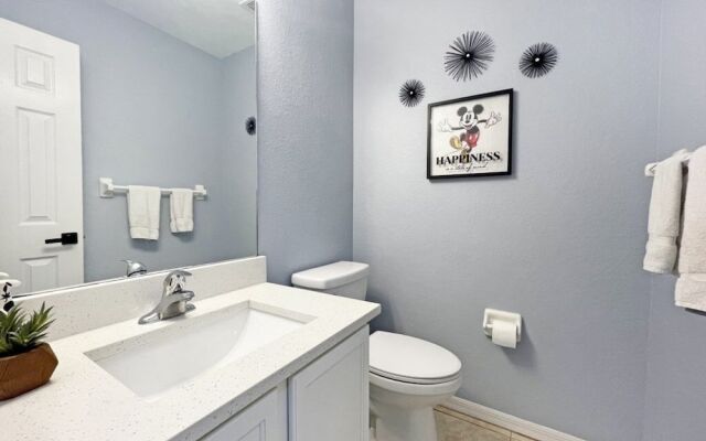 Family Dream 5 Bedroom Home by RedAwning