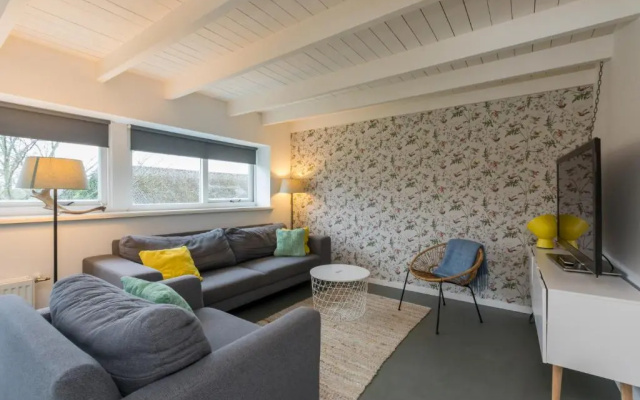 Bovenappartement Kon. Emmaweg 6, Vrouwenpolder