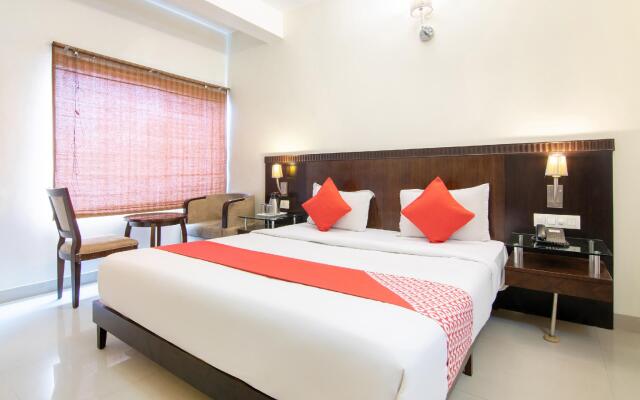 OYO 435 Hotel Amshi International