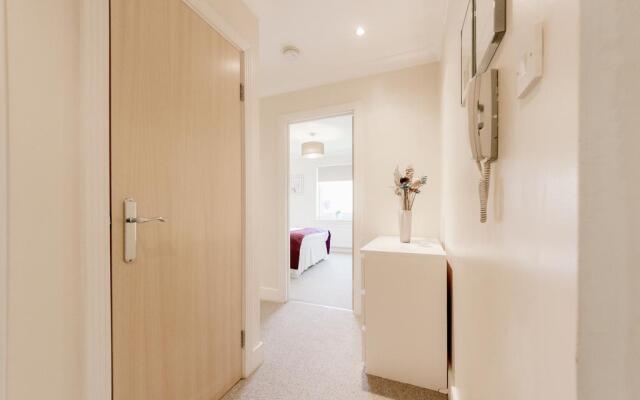 Roomspace Apartments -Cascades Court