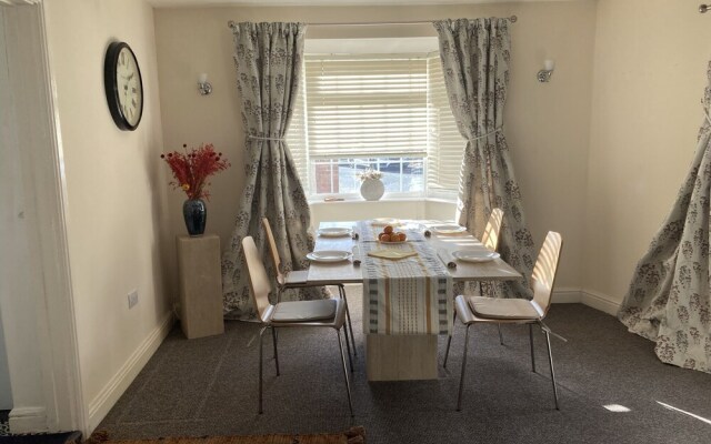 Ask 4 Discount, Best 3-bed House in Manchester