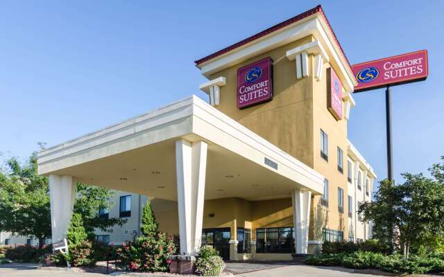 Comfort Suites Salina South