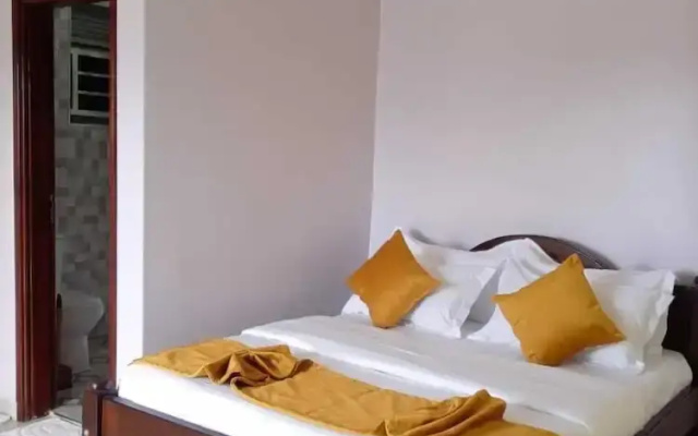 Ayeba Zion Hotel