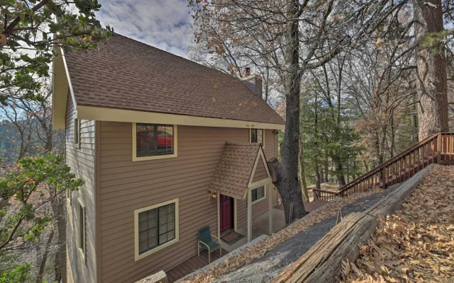 Mountainside Cabin w/ Deck - 16 Miles to Skiing!