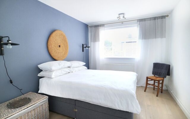 Newly Renovated 1 Bedroom Flat - Sleeps 4