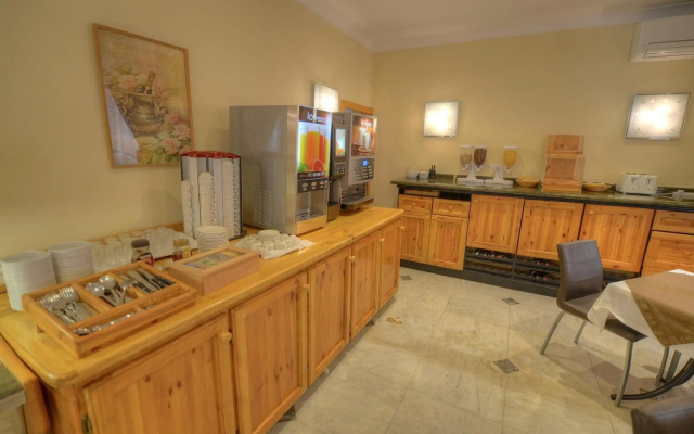 Allegro Hotel