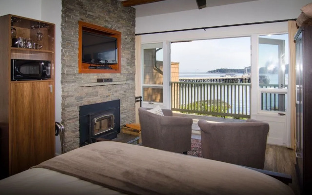 Galiano Oceanfront Inn & Spa