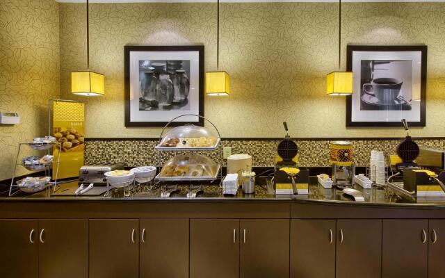 Hampton Inn & Suites Burlington, NC